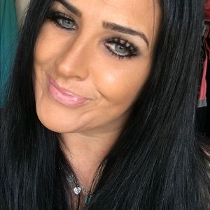 Meet your Posher, Karri